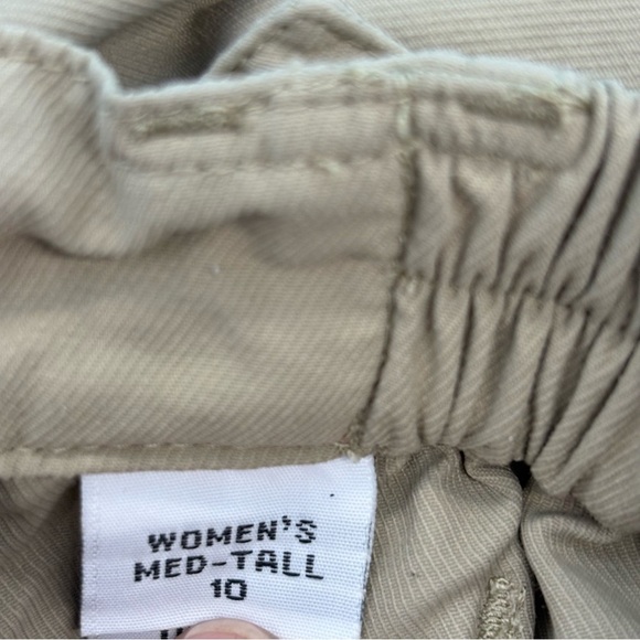 L.L. Bean Traveler Cargo Convertible Khaki Hiking Pants Size 10 - Picture 8 of 11